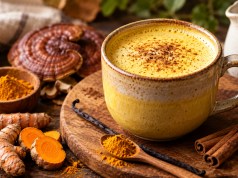 Zlaté houbové latte s kurkumou: hřejivý nápoj se špetkou vanilky